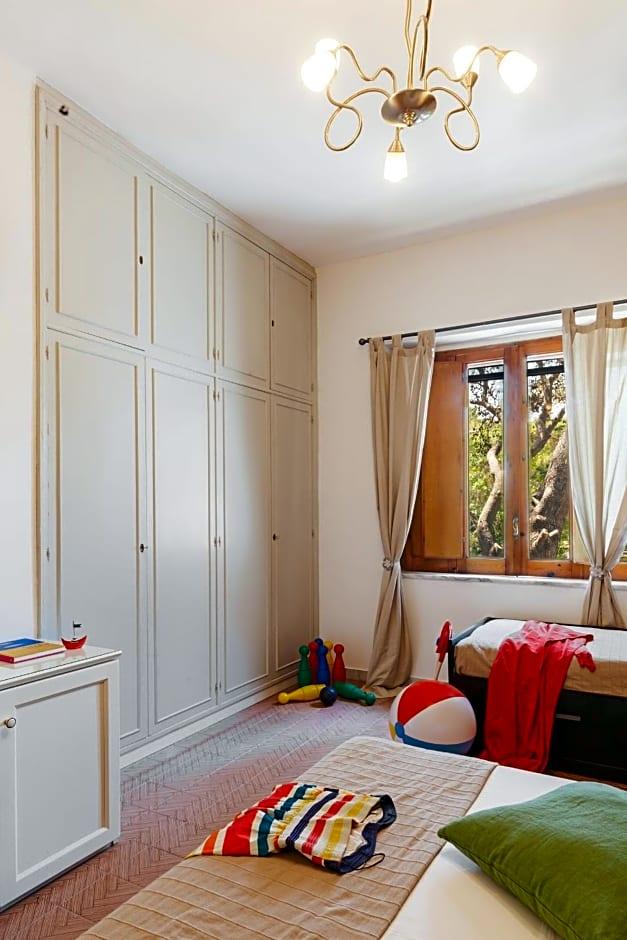 Quadruple Room Private Bathroom