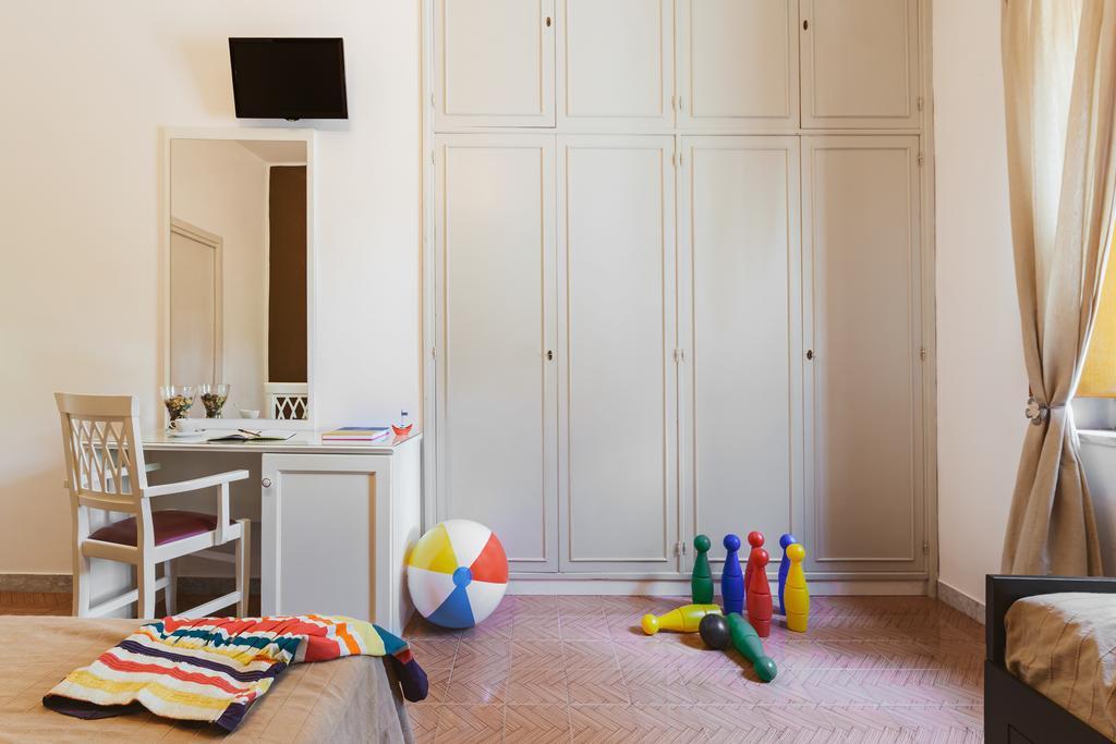 Quadruple Room Private Bathroom